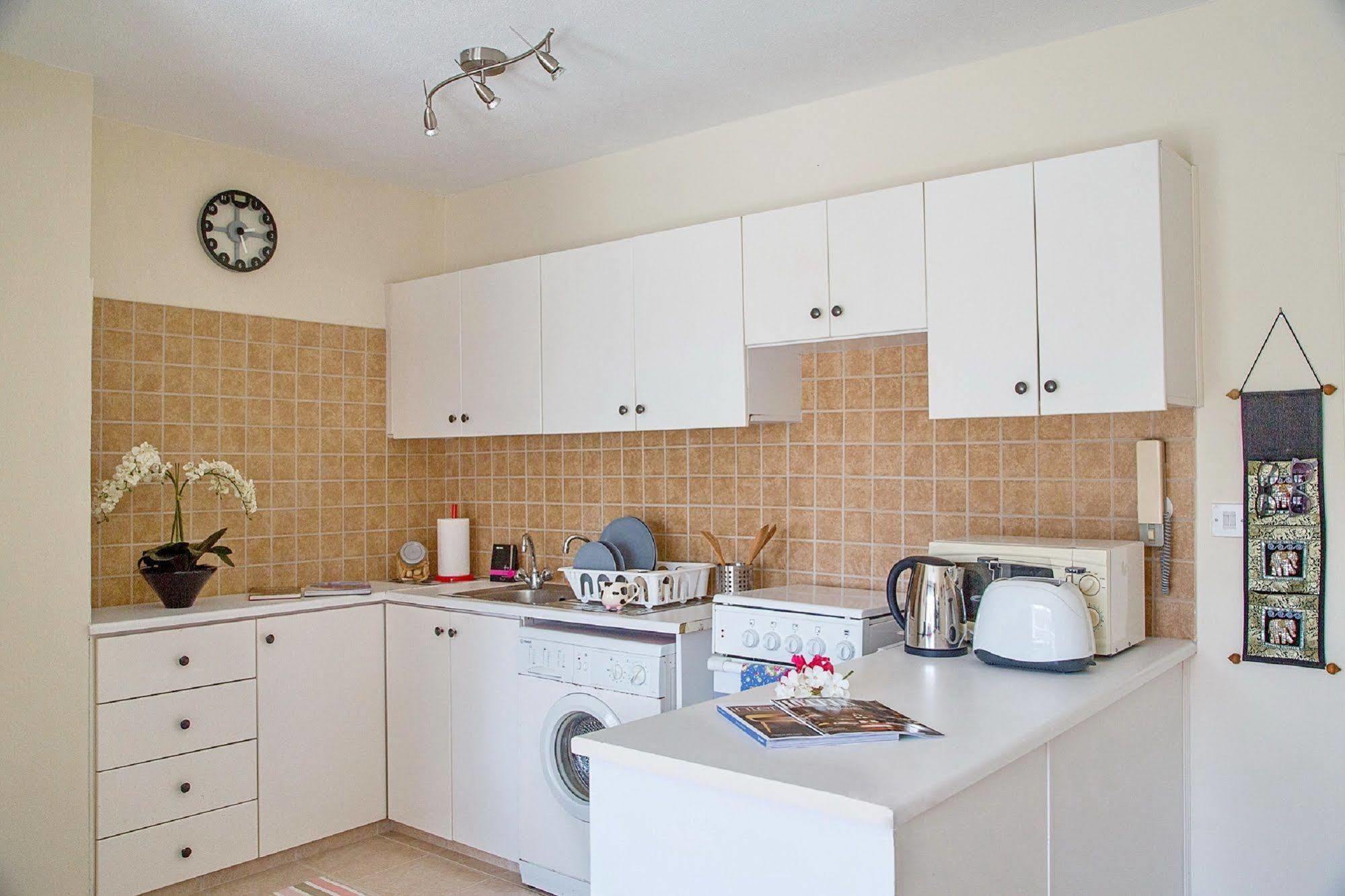 Paphos Love Nest Apartment Bagian luar foto